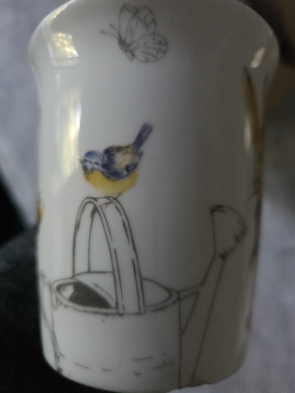 Peter Rabbit Ceramic Mug - Picture 4 of 7
